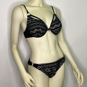 Black and Cream SHEIN swimsuit (size L, Cup size C) Never worn.